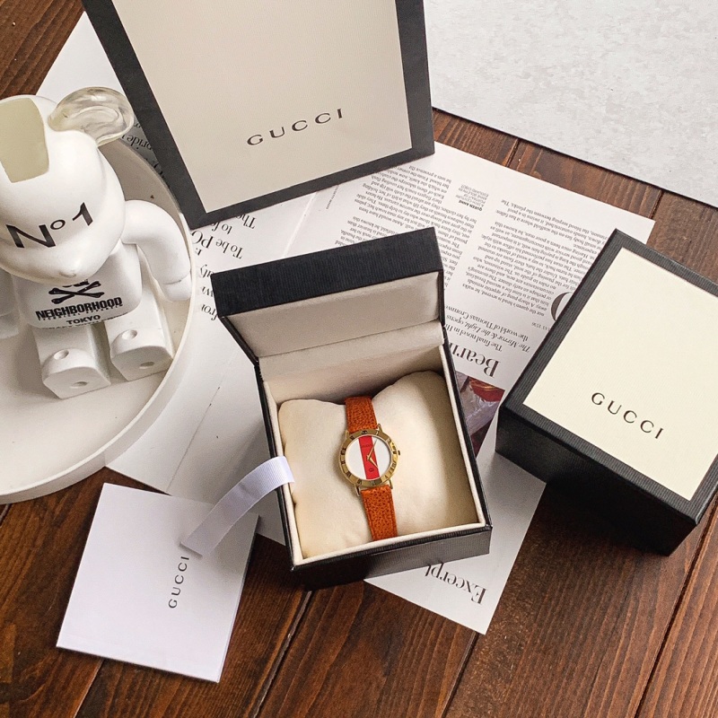 Часы Gucci