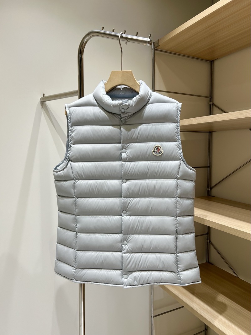 Жилет Moncler