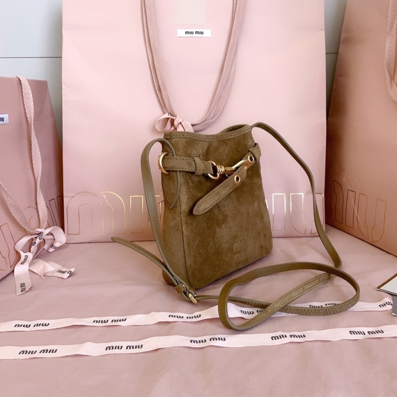 Мини-сумка Miu Miu из замши