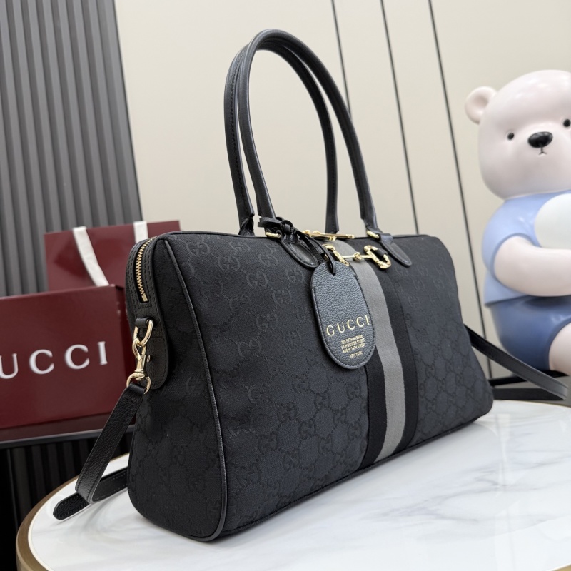 Сумка Gucci с монограммой и ремешком