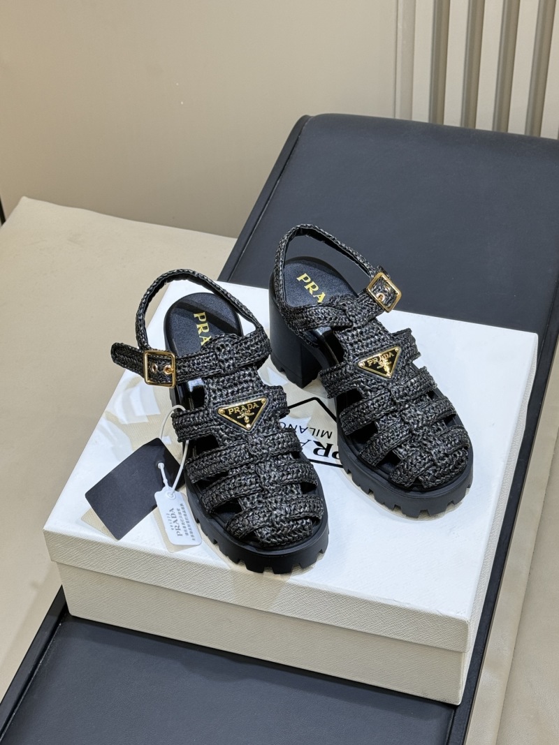 Женские черные плетеные сандалии Prada на платформе