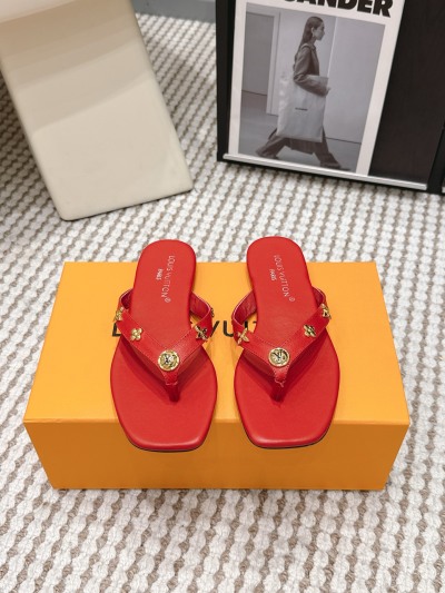 Женские шлёпанцы Louis Vuitton