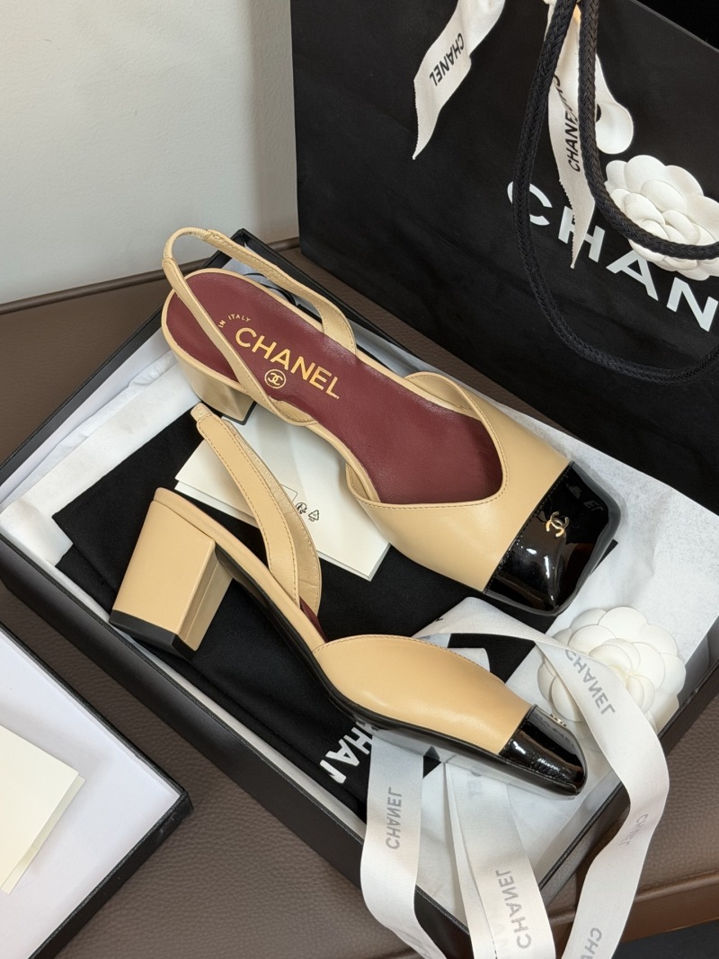 Женские туфли Chanel на среднем каблуке