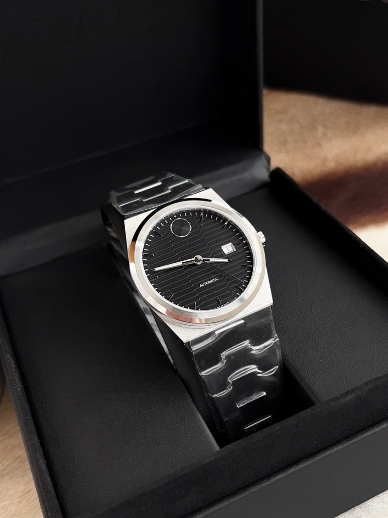 Часы Movado