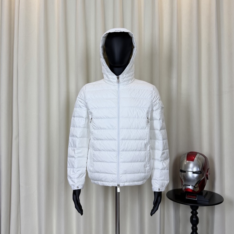 Пуховик Moncler