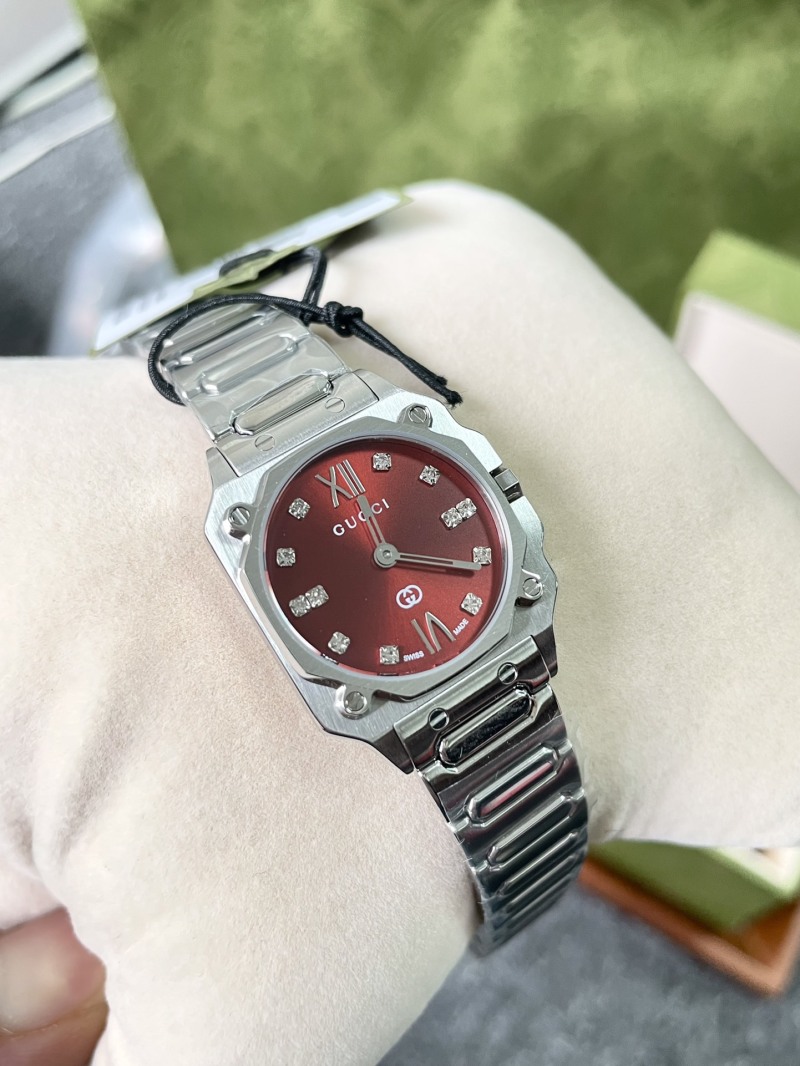 Часы Gucci