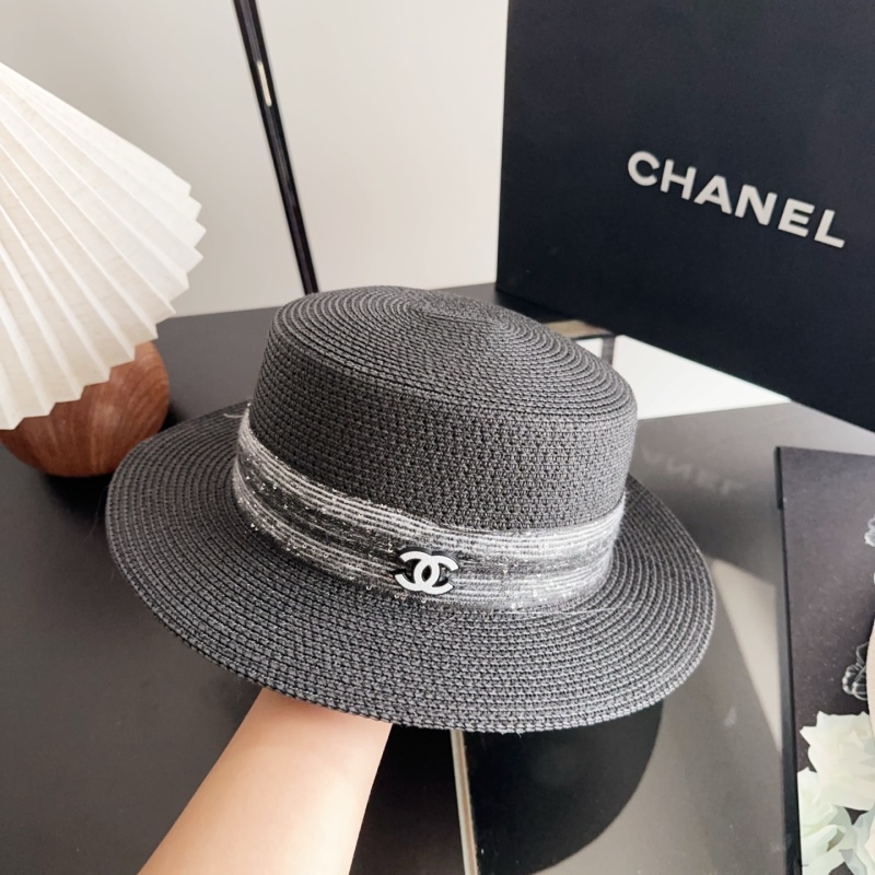 Плоская черная соломенная шляпа с лентой Chanel