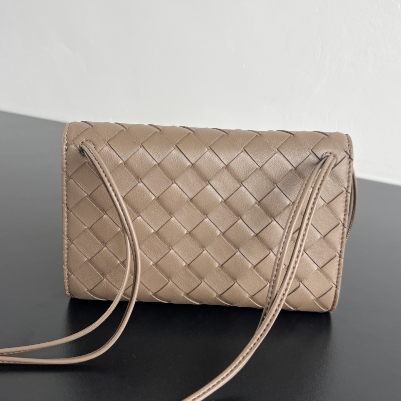 Женская плетеная сумка Bottega Veneta Andiamo