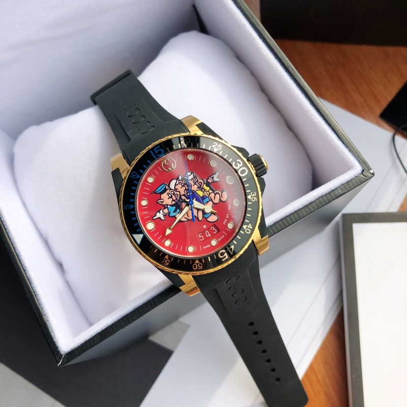 Часы Gucci
