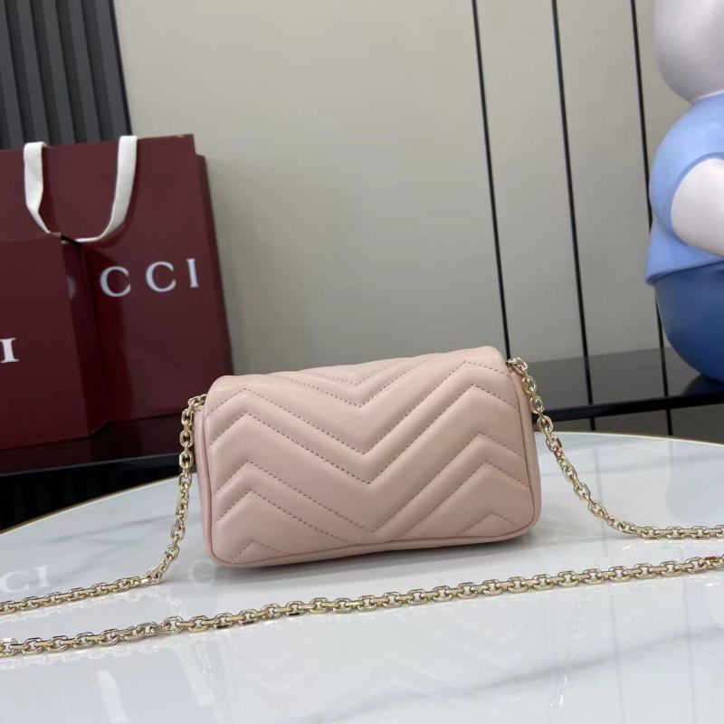 Женская сумка Gucci с цепочкой