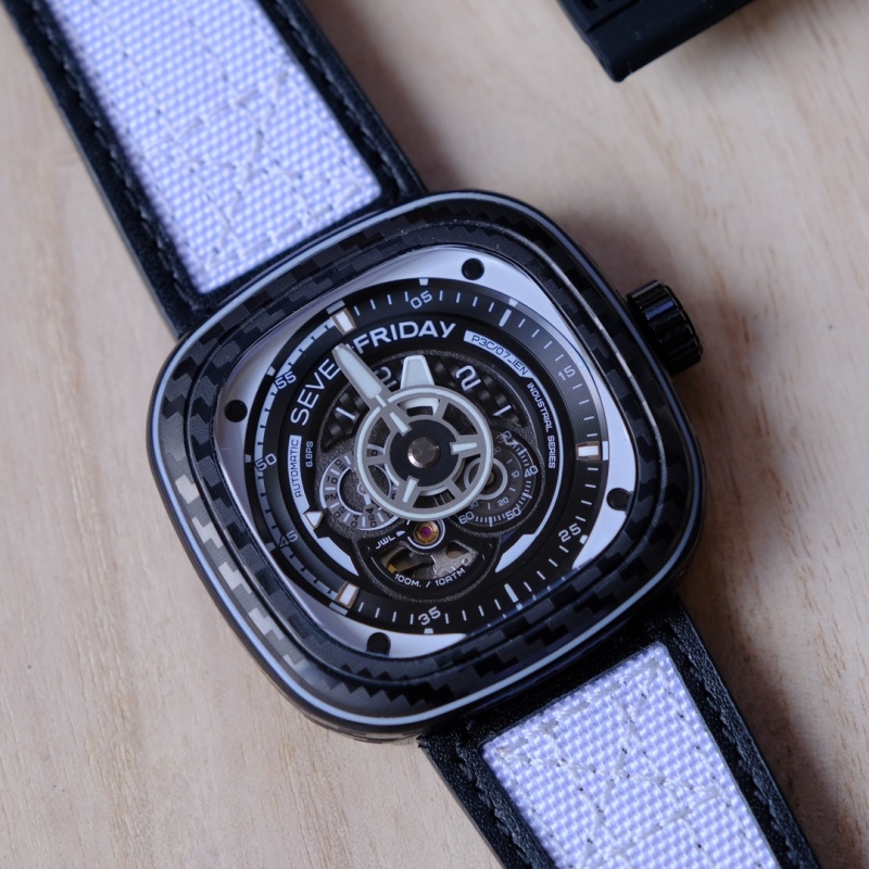 Часы SevenFriday