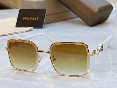 Солнцезащитные очки Bvlgari, модель BV 1810LU