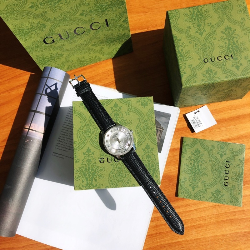 Часы Gucci