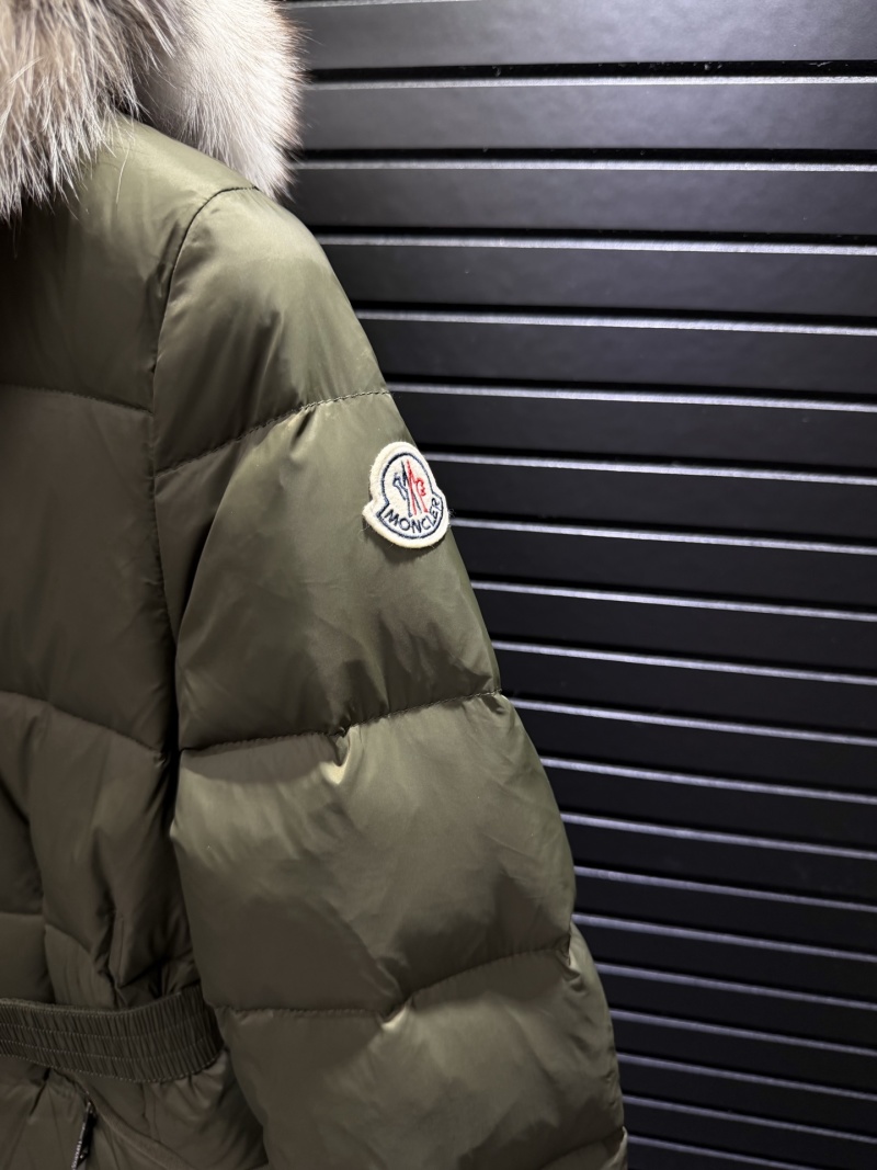Пуховик Moncler