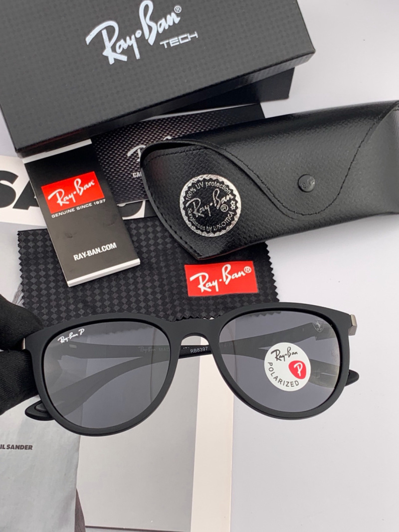 Солнцезащитные очки Ray-Ban RB7839