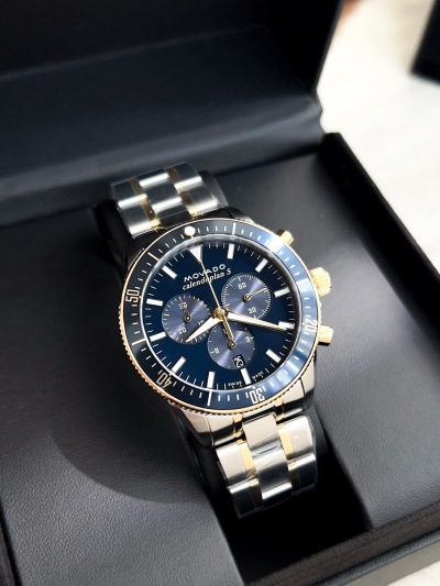 Часы Movado