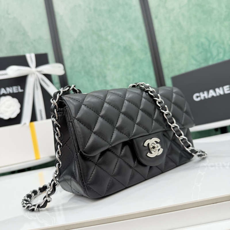 Женская сумка Chanel CF классическая