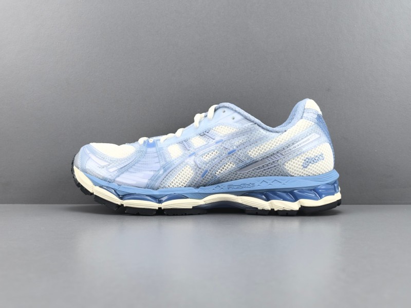 Беговые кроссовки Asics Gel-Kayano 12.1
