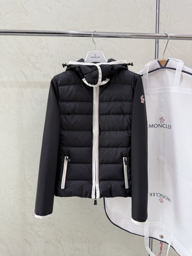 Пуховик Moncler