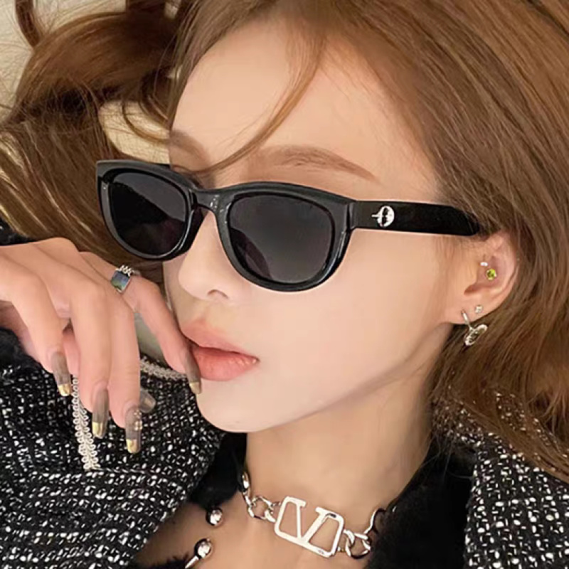 Солнцезащитные очки Gentle Monster Monochrome