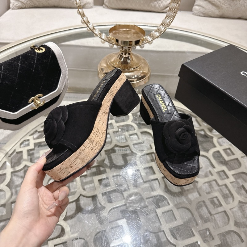 Черные женские сандалии с цветком и платформой Chanel