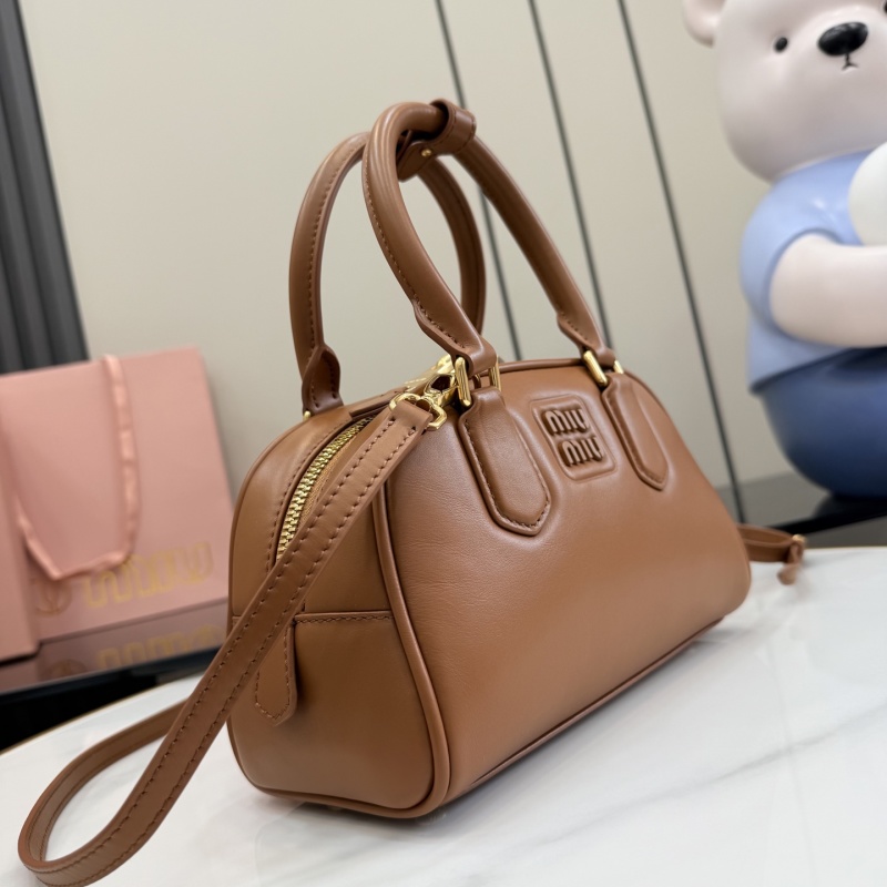Сумка Miu Miu коричневая с ручками