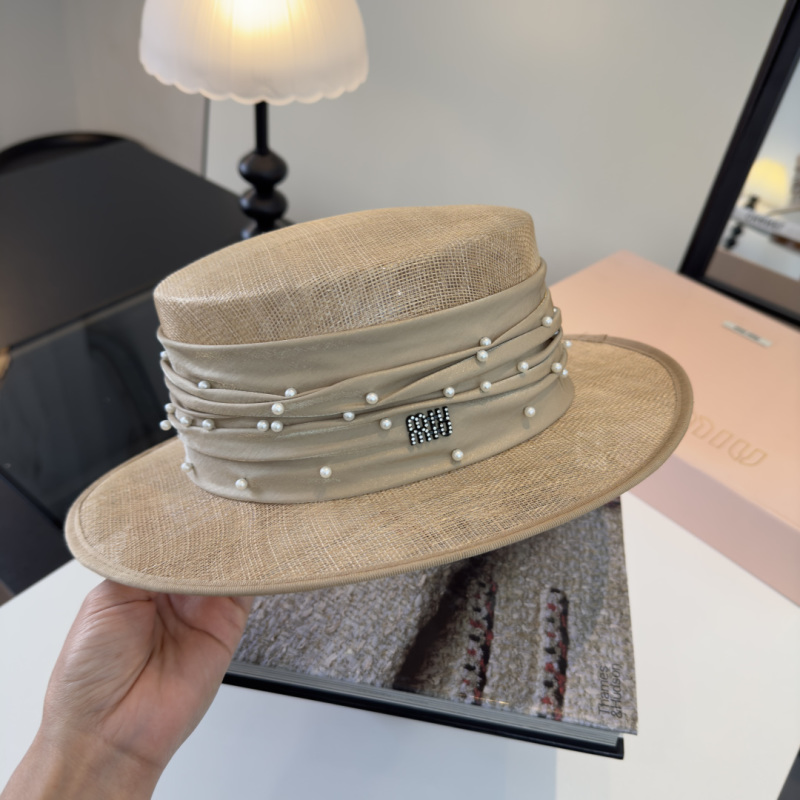 Шляпа Miumiu из льна с декором Miu Miu