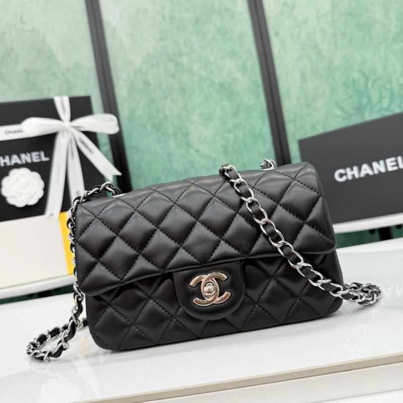 Женская сумка Chanel CF классическая