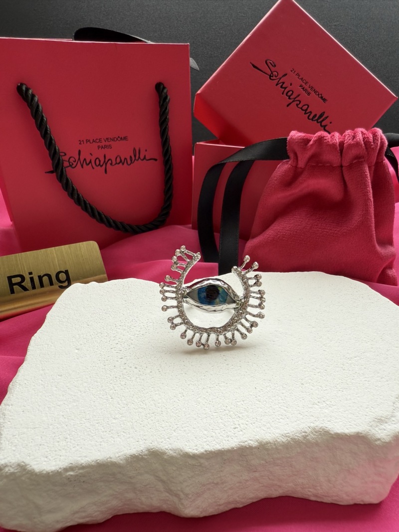 Кольцо с глазом Schiaparelli