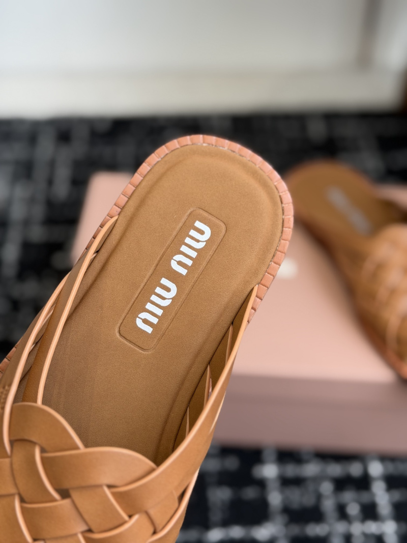 Мию Мию Сандалии плетеные коричневые Miu Miu