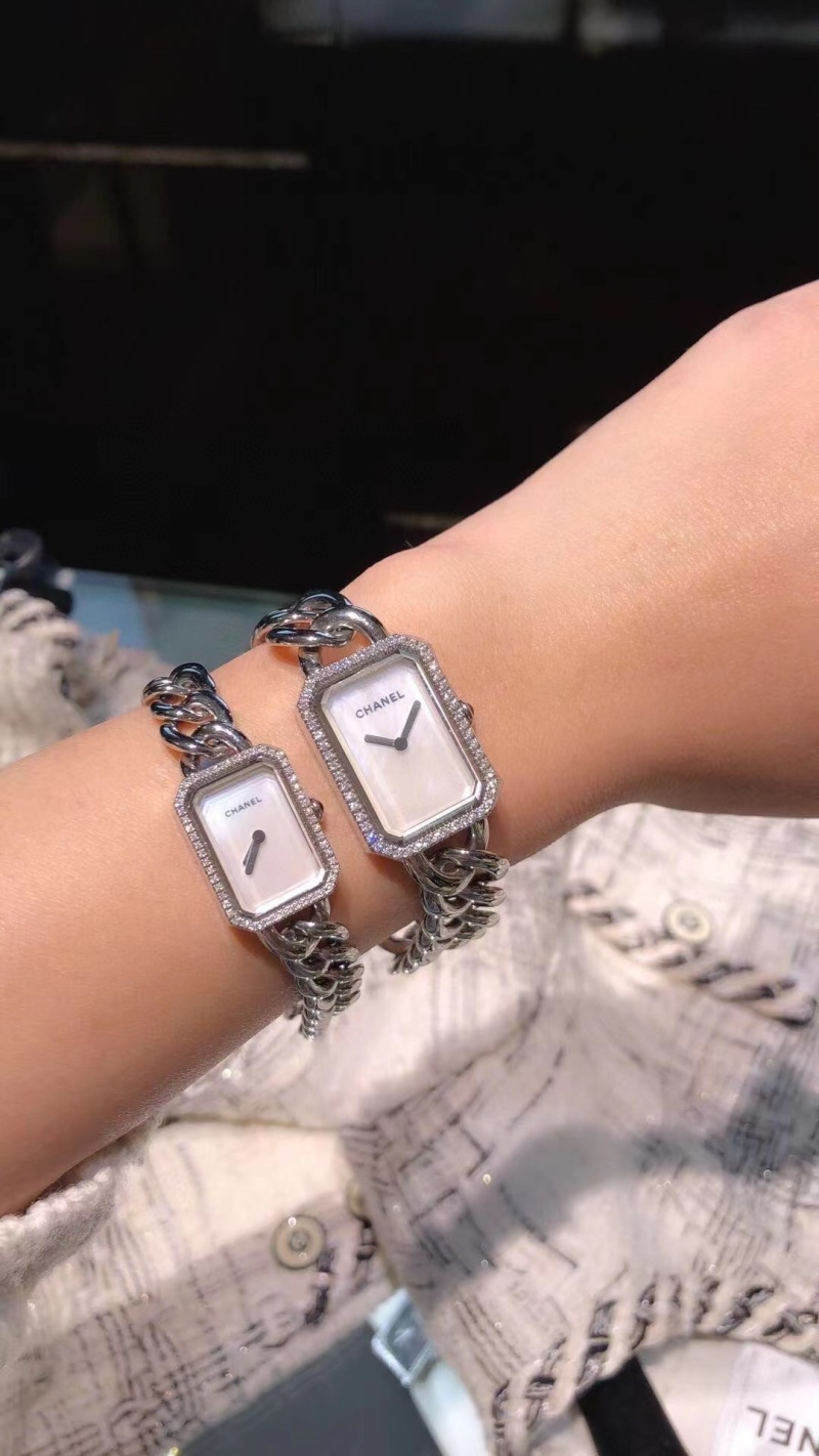 Часы Chanel