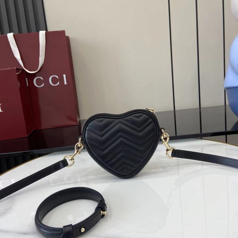 Сумка-сердце Gucci черная