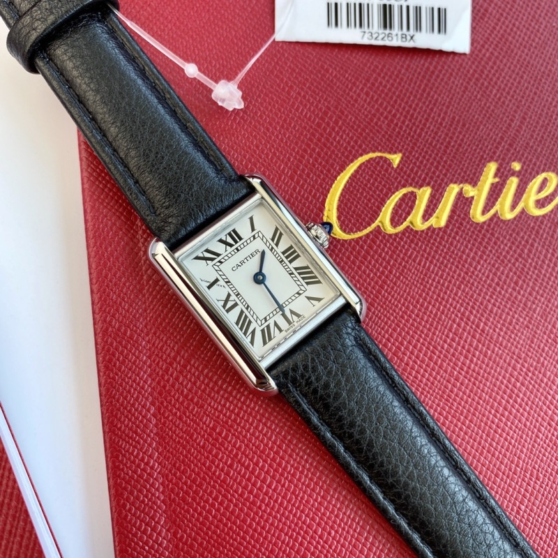 Часы Cartier Tank Must