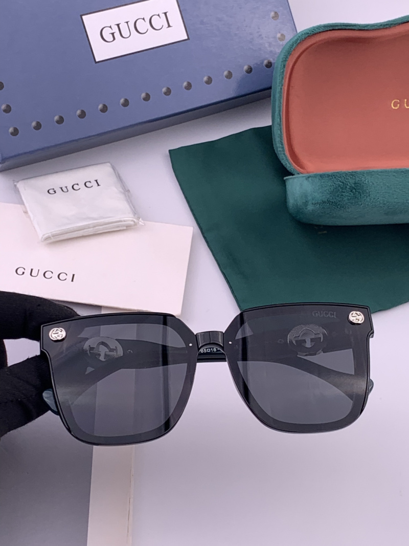 Солнечные очки Gucci G1620