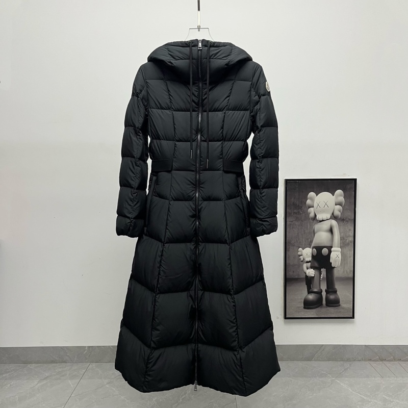 Пуховик Moncler