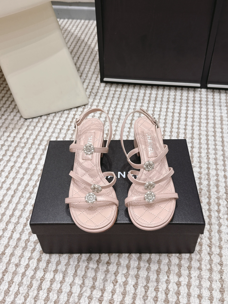 Женские босоножки на каблуке с жемчужным декором Chanel