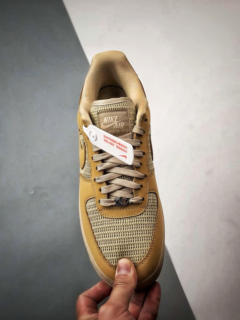 Кроссовки Nike