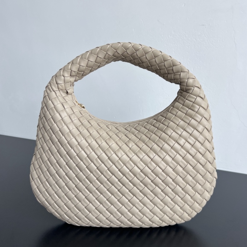 Кожаная плетеная сумка Bottega Veneta