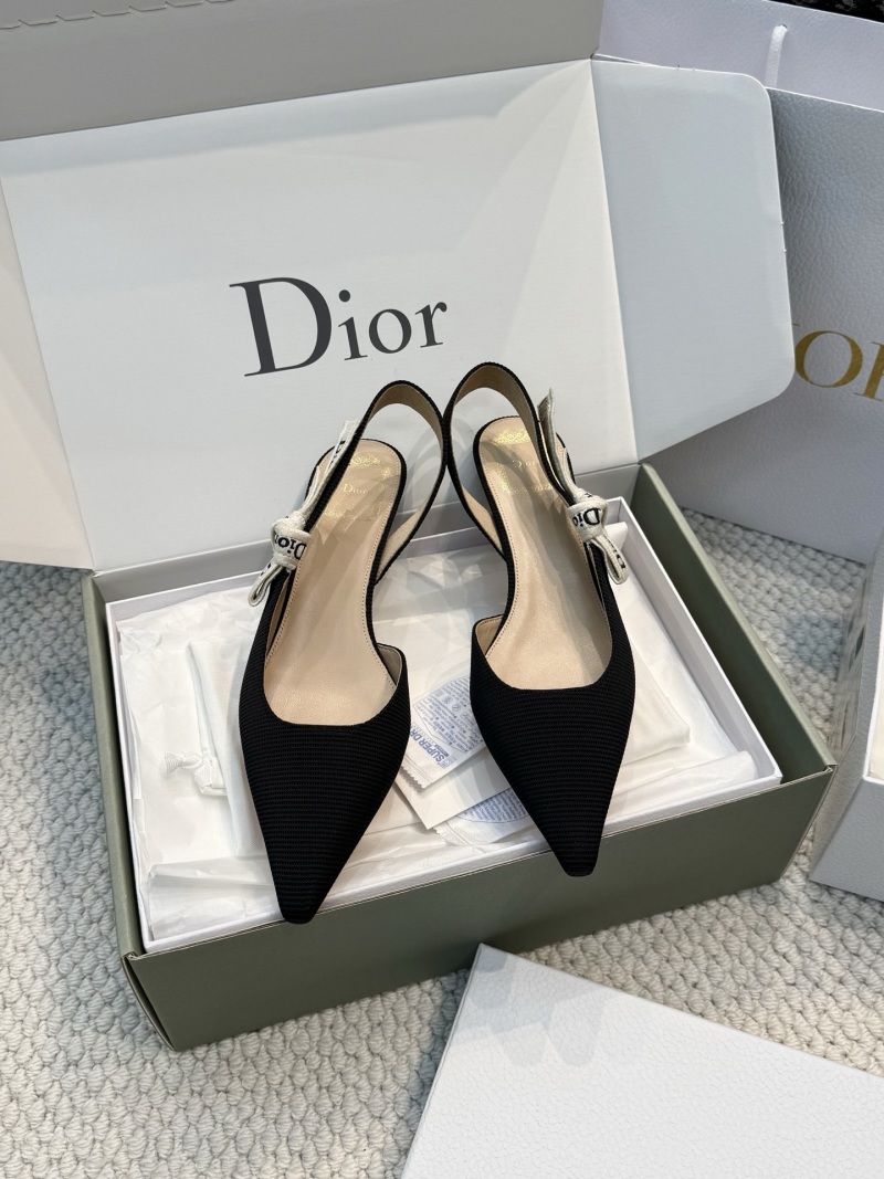 Женские черные туфли с ремешком и острым носком Dior
