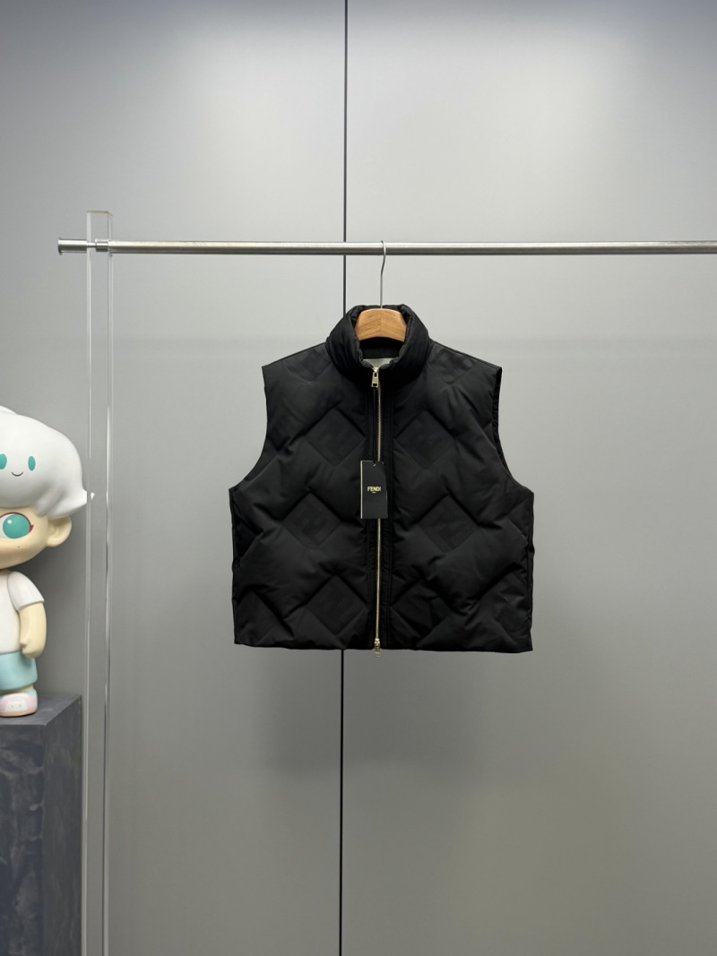 Жилет Fendi