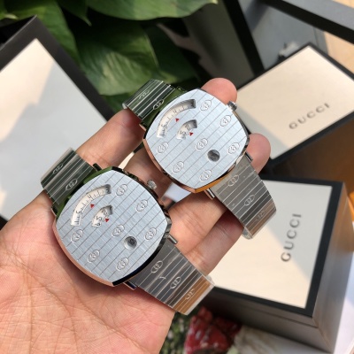 Часы Gucci