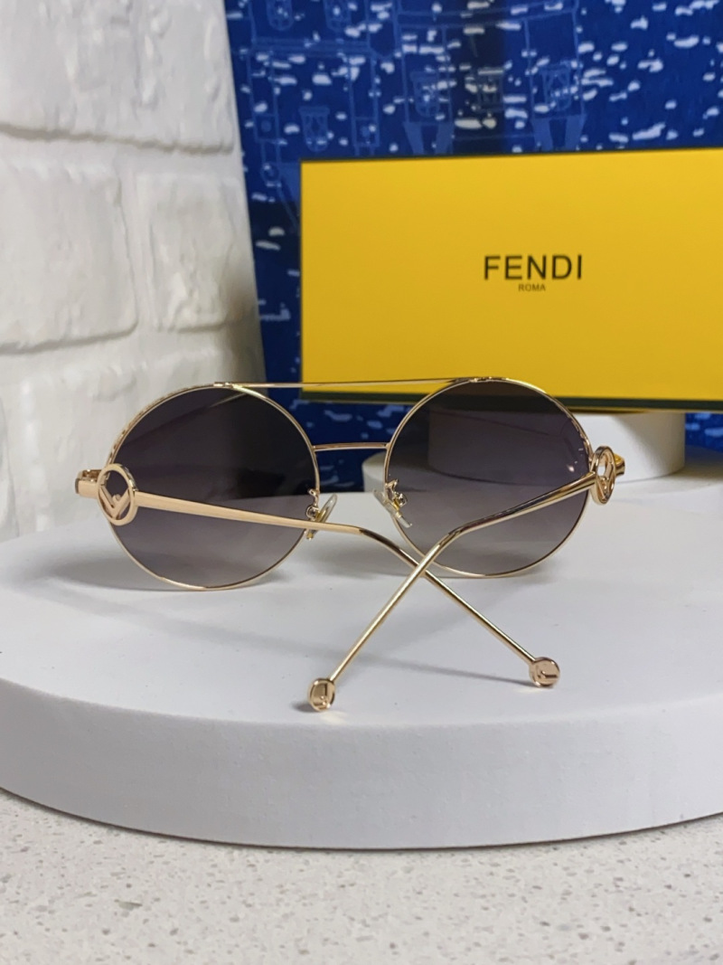 Солнцезащитные очки Fendi круглые золотые
