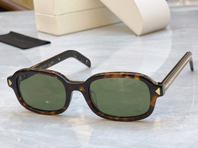 Солнечные очки Prada PR 2201S