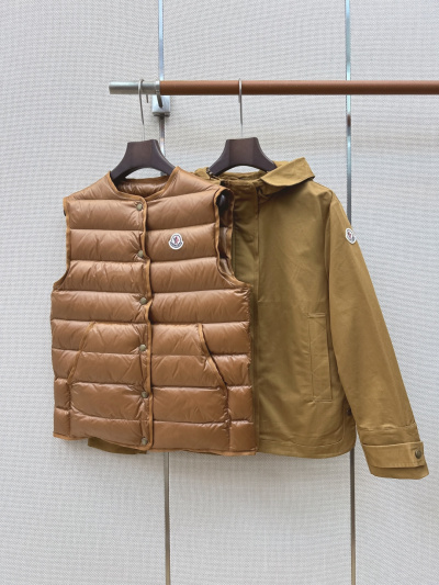 Костюм Moncler