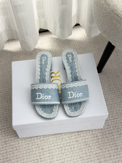 Женские шлёпанцы Dior с логотипом и кружевом
