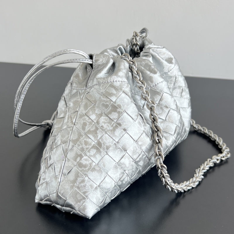 Сумка Bottega Veneta Dustbag серебристая