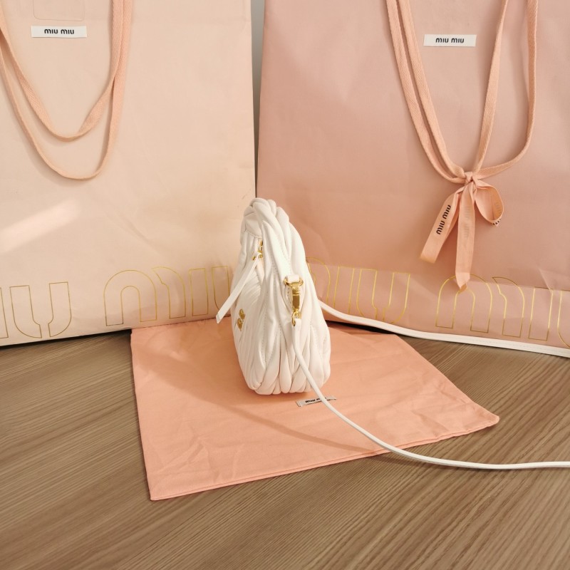 Мини-сумка Miu Miu MiuWander