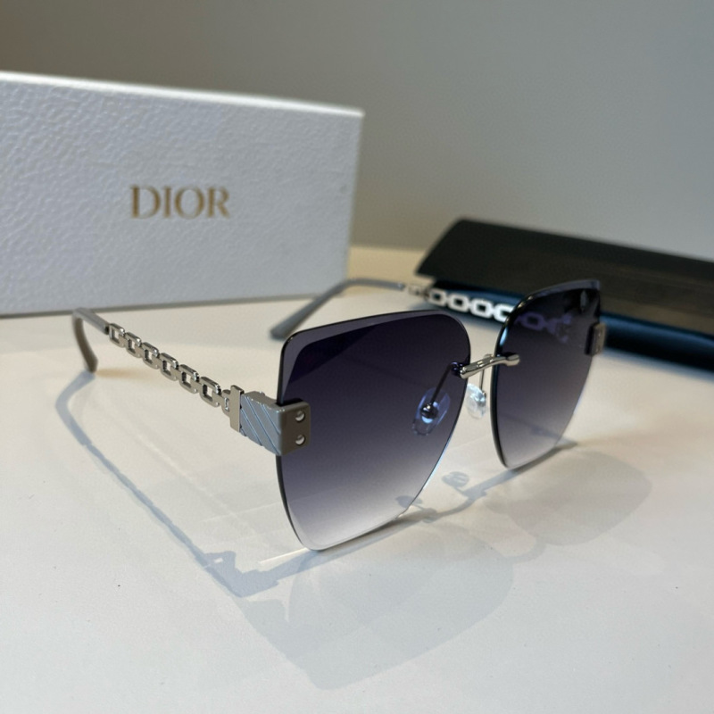 Солнцезащитные очки Dior
