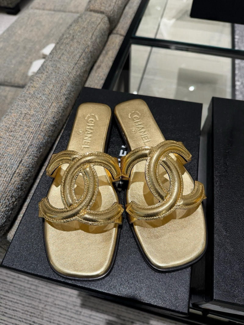Мюли женские золотистые с логотипом Chanel