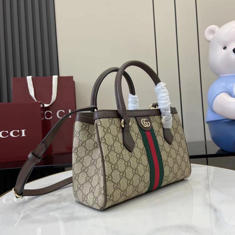 Сумка Gucci с монограммой и красной полосой